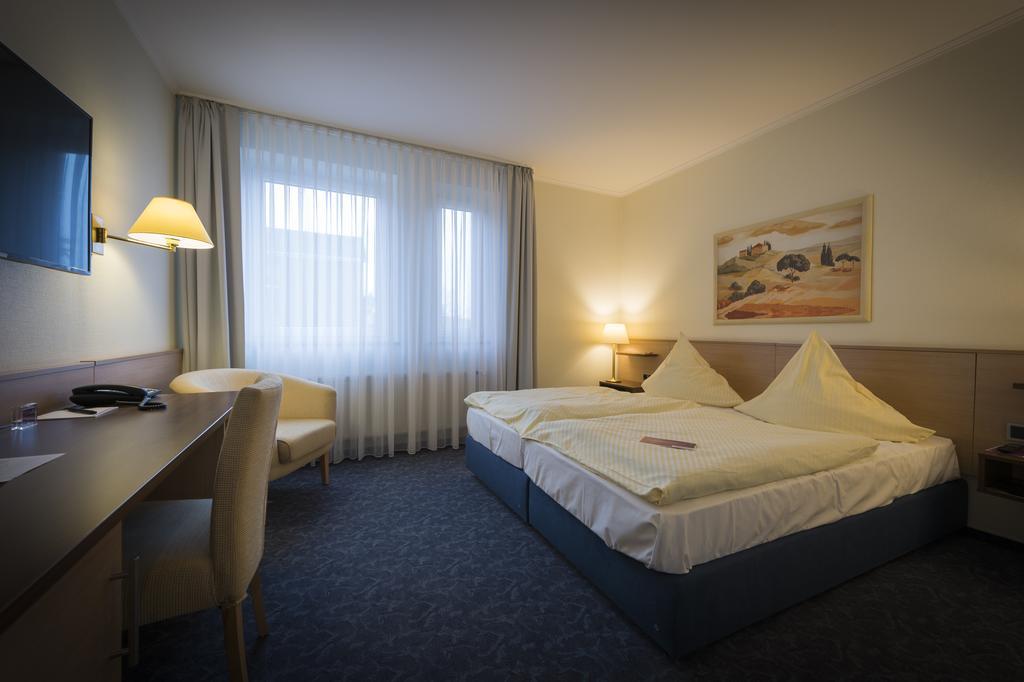 Hotel Luecke Райне Екстер'єр фото